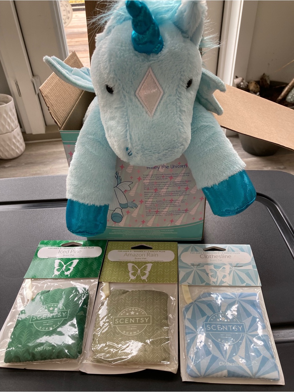 Halley the Unicorn Scentsy Blue Plush Buddy Warmer 3 Scent Packs